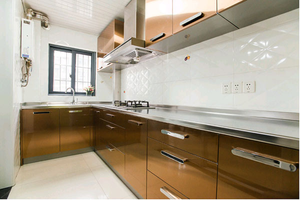 嵌入式烤箱安装在厨房哪个位置好？